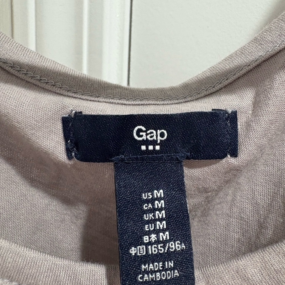GAP Women's Textured Look Gray/Tan Hi-Lo Tank Top - Picture 2 of 4